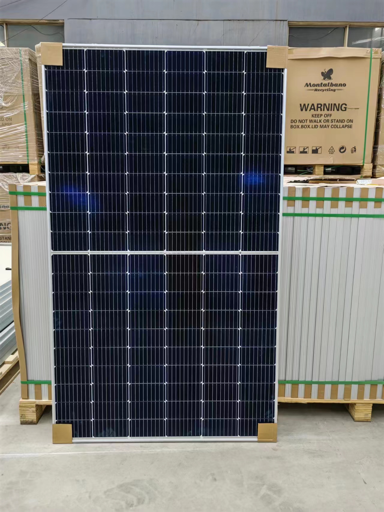 450W PV モジュール ソーラー パネル、30 年間の製品保証 OEM サービス付き